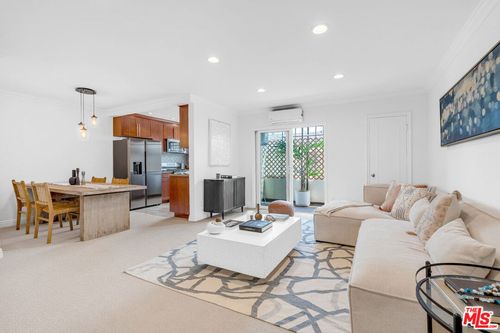 9-937 E 5th St, Los Angeles, CA, 90013 | Card Image