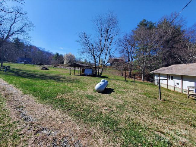 57 Paul Ridge Rd, House other with 3 bedrooms, 1 bathrooms and null parking in Newland NC | Image 18