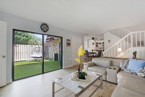 1614 16th Ln, Palm Beach Gardens, FL, 33418-3562 | Card Image