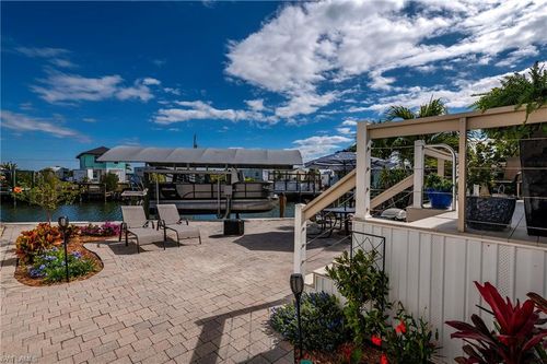 23 Nancy Ln, Fort Myers Beach, FL, 33931-2935 | Card Image