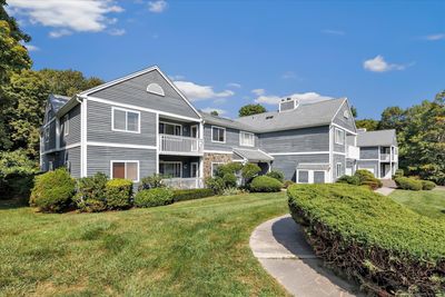 D - 101 Wendover Drive, Condo with 2 bedrooms, 2 bathrooms and null parking in Monroe CT | Image 1