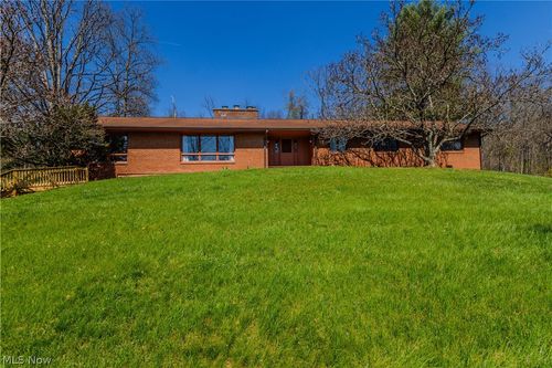 100 Crestwood Cir, Marietta, OH, 45750-1568 | Card Image