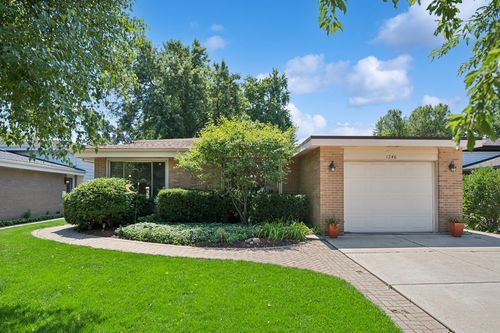 1746 Richfield Ave, Highland Park, IL, 60035-2922 | Card Image