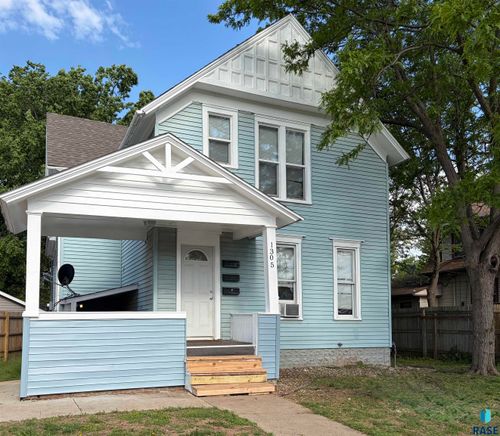 1305 S Spring Ave Avenue, Sioux Falls, SD, 57104 | Card Image