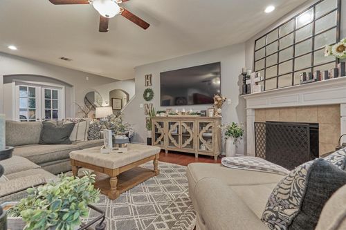 204 Forest Peak Way, Montgomery, TX, 77316-1404 | Card Image