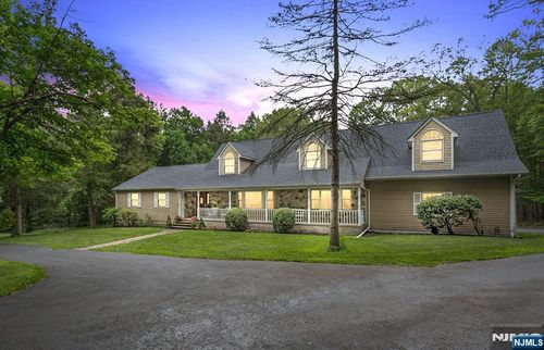 103 Burnt Meadow Rd, Ringwood, NJ, 07456-1104 | Card Image