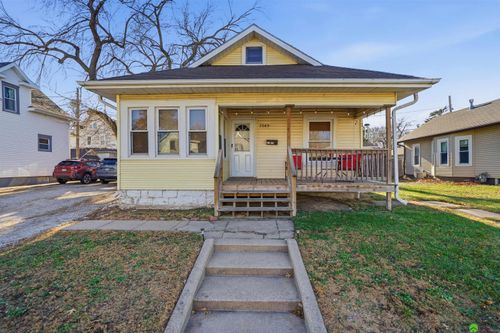 3045 Vine St, Lincoln, NE, 68503-2624 | Card Image