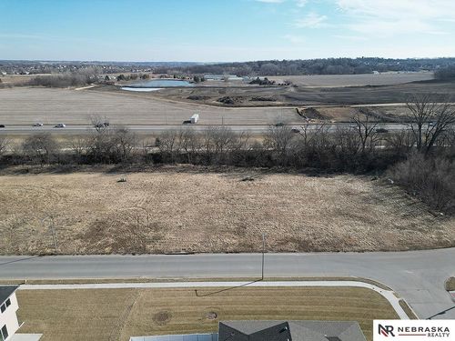1101 Patricia Dr, Papillion, NE, 68046-2924 | Card Image