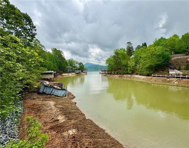 121 Anglers Way, House other with 3 bedrooms, 3 bathrooms and null parking in Lake Lure NC | Image 6