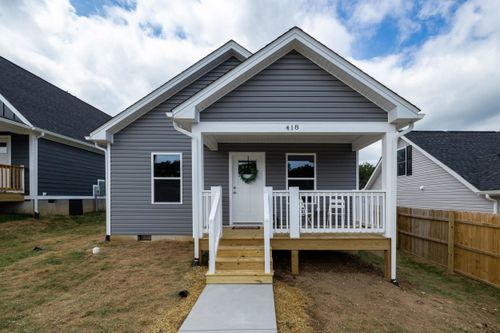 418 Grubert Ave, STAUNTON, VA, 24401-2758 | Card Image