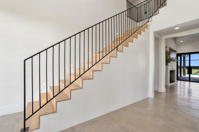 Foyer | Image 11