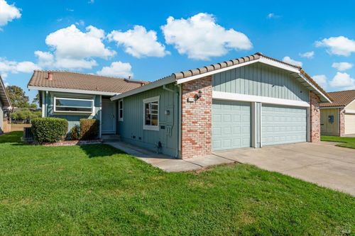 115 Bryce Way, Vacaville, CA, 95687 | Card Image
