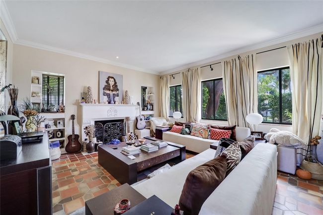 6121 Lagorce Dr, House other with 4 bedrooms, 2 bathrooms and null parking in Miami Beach FL | Image 7