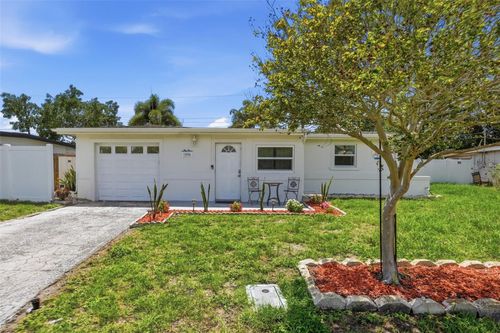 12094 106th St, LARGO, FL, 33773-2208 | Card Image