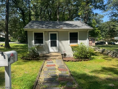 8 Spruce Ter, Mount Arlington, NJ, 07856-2309 | Card Image