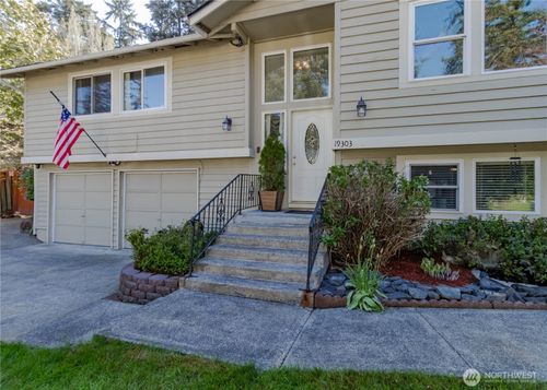19303 10th Ave E, Spanaway, WA, 98387-8067 | Card Image