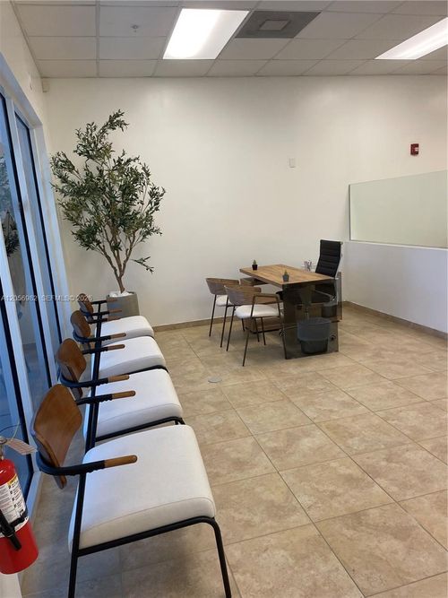 202-951 Sansburys Way, West Palm Beach, FL, 33411-3619 | Card Image