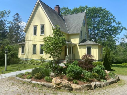 7 Beacon Ln, Norfolk, CT, 06058-1133 | Card Image