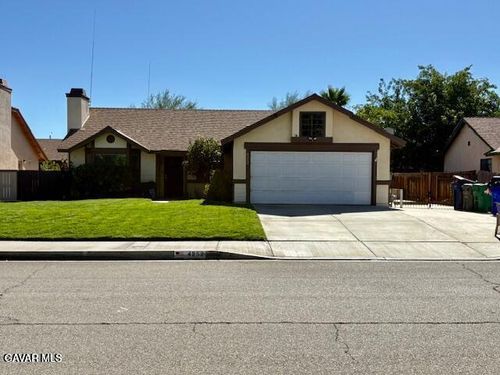 4252 E Avenue Q11, Palmdale, CA, 93552-3039 | Card Image