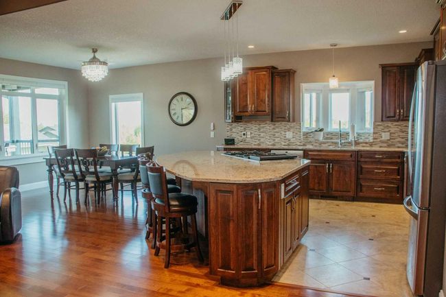 22 Crystal Cres, House other with 3 bedrooms, 3 bathrooms and 5 parking in Widewater AB | Image 6