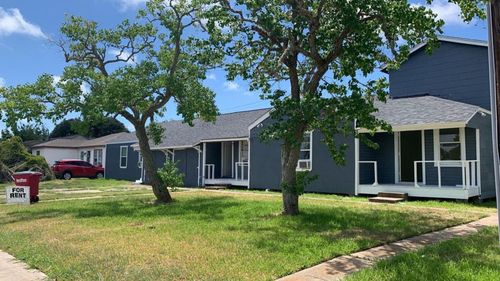 527 W 8th St, Freeport, TX, 77541-5635 | Card Image