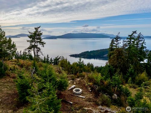 157 Chuckanut Heights Ct, Bellingham, WA, 98229-8957 | Card Image