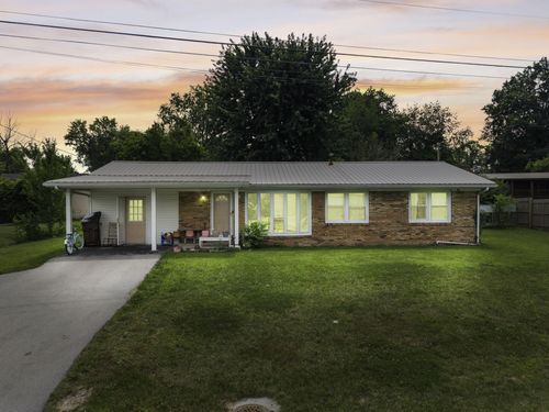 758 N Main St, Stanton, KY, 40380 | Card Image