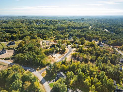 17-4-35 Boiling Kettle Way, Bedford, NH, 03110 | Card Image