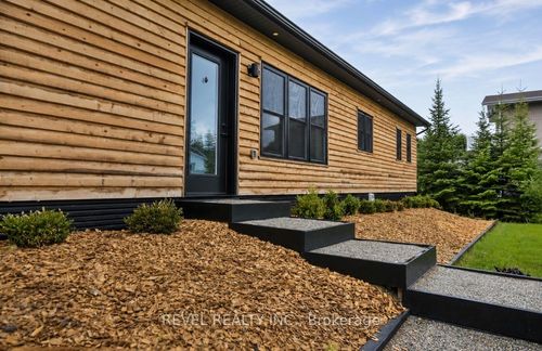 767 Leclair Ave, Timmins, ON, P4R0C1 | Card Image