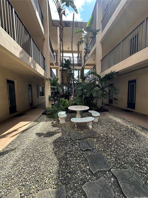 6-348 S Federal Hwy, Dania Beach, FL, 33004-4163 | Card Image