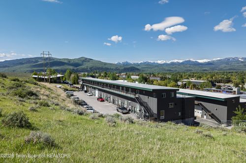 602-535 W Deer Dr, Jackson, WY, 83001-4319 | Card Image