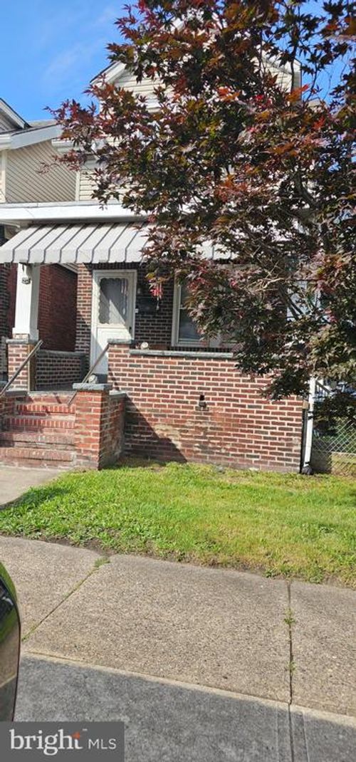 702 Spruce St, Trenton, NJ, 08638-3940 | Card Image
