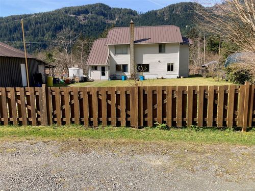 147 Maquinna Ave, Zeballos, BC, V0P2A0 | Card Image