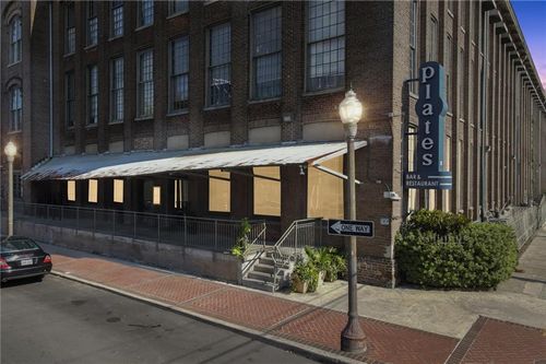 1051 Annunciation St, New Orleans, LA, 70130-3830 | Card Image