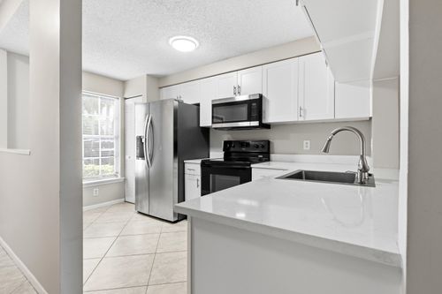 200-5380 Jubilee Way, Margate, FL, 33063-8202 | Card Image