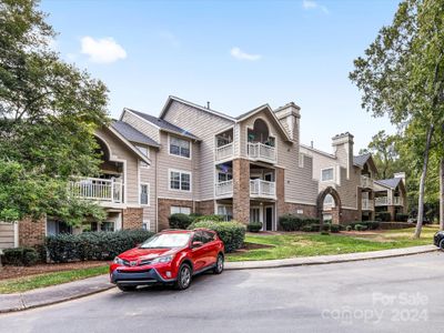 D - 5003 Sharon Road, Condo with 2 bedrooms, 2 bathrooms and null parking in Charlotte NC | Image 2