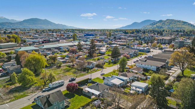 46073 Fourth Avenue, House other with 3 bedrooms, 2 bathrooms and 10 parking in Chilliwack BC | Image 21