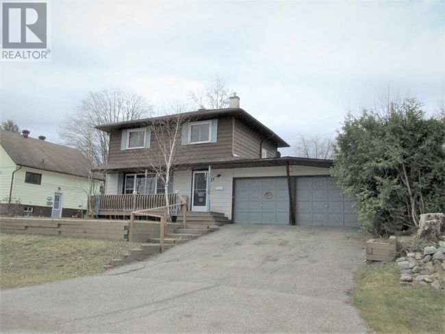 11 Birch Rd, Home with 3 bedrooms, 2 bathrooms and null parking in Elliot Lake ON | Image 26