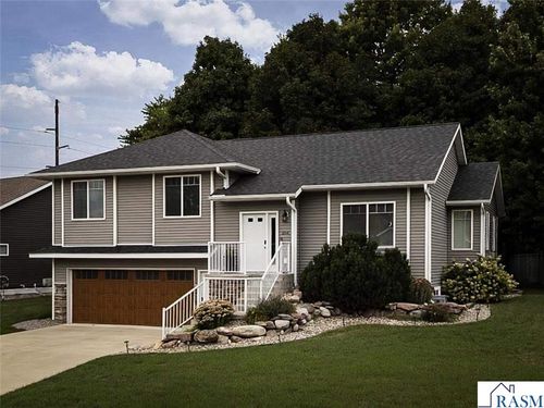 304 Tanager Rd, Mankato, MN, 56001-6247 | Card Image