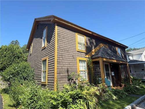 9 Allen St, Cazenovia, NY, 13035-1410 | Card Image