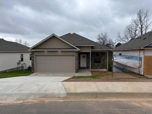 1209 W 52nd St, North Little Rock, AR, 72118-3927 | Card Image