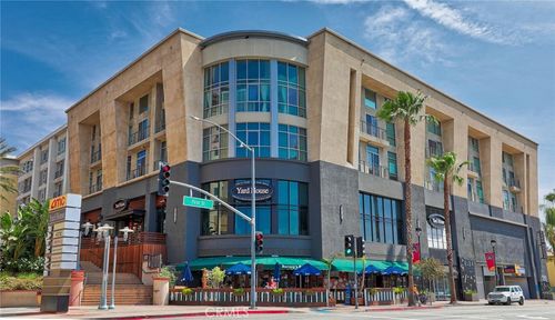 326-250 N First St, Burbank, CA, 91502-1807 | Card Image