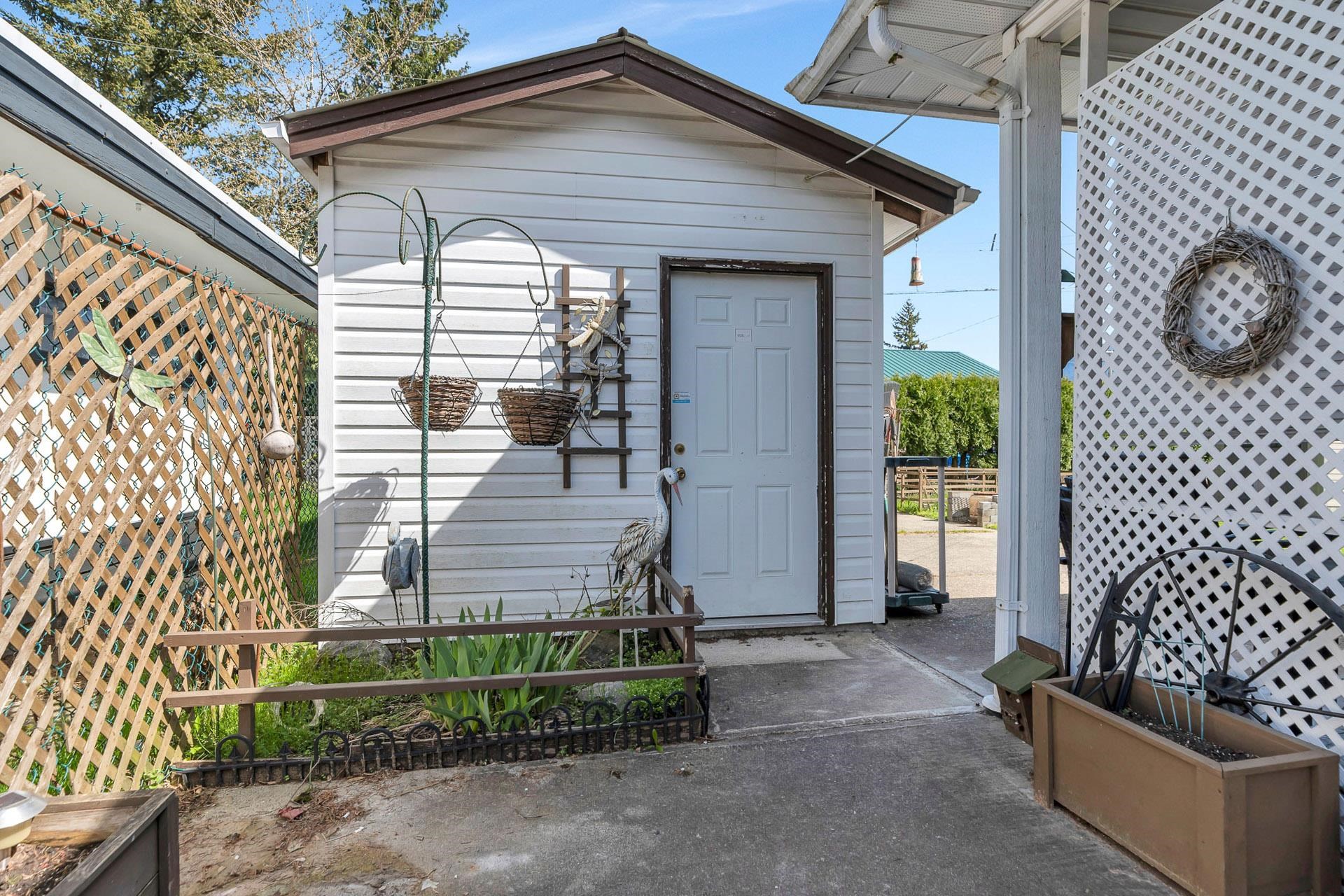 477 3 Rd Avenue, House other with 3 bedrooms, 2 bathrooms and 4 parking in Hope BC | Image 39