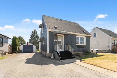 39 Mcdonald Avenue, Thorold, ON, L2V3E5 | Card Image