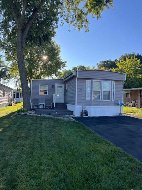 215 Lane Lane 101a Hamilton Lk, Hamilton, IN, 46742-9447 | Card Image