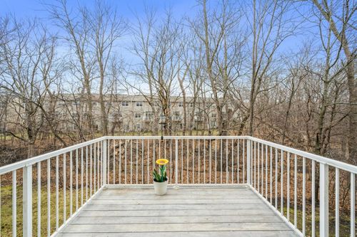 5038 Everest Ln N, Plymouth, MN, 55446-4520 | Card Image