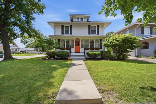 517 Vale St, Bloomington, IL, 61701-5668 | Card Image