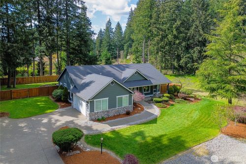 8011 Countrywood Dr Se, Olympia, WA, 98501-9674 | Card Image