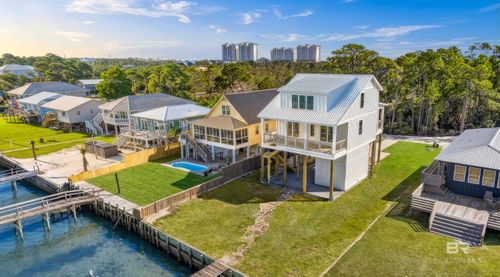 8189 Gulf Beach Ln, Gulf Shores, AL, 36542-8130 | Card Image