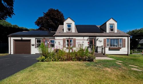 9 Burwell St, Lincoln, RI, 02865-2042 | Card Image